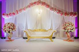 Astonishing Indian Wedding Reception Stage Decor Wedding Stage Decorations Wedding Reception Backdrop Reception Stage Decor