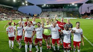 Rwe verliert spitzenspiel in aachen sonntag, 08. Rwe Mit Last Minute Sieg Vor 14 497 Fans