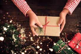 That is the biggest mistake guys make when choosing a gift for girlfriend. 10 Incredibly Thoughtful Gifts For Your Boyfriend Or Girlfriend College Fashion