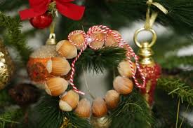 Easy diy cork gingerbread man ornament. Diy Rustic Hazelnut Christmas Ornaments Diy Crafts