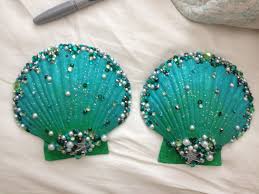 Mermaid bra diy bra seashell bra edm outfits mermaid rave bra bra festival outfits belly dance costumes. Green Embellished Shell Bra Shell Crafts Diy Seashell Crafts Shell Crafts
