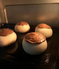 Roti mexico (mexican bun) atau juga dikenali sebagai roti kopi (coffee bun) merupakan sejenis roti yang mempunyai topping berperisa kopi. Butter Cair Di Dalam Mulut Ini Resepi Mexican Bun Persis Rotiboy Anda Wajib Cuba