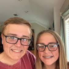 Vicki Steckley's Instagram, Twitter & Facebook