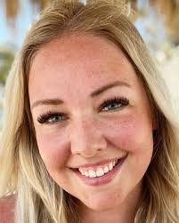 Alissa Ferrell's Instagram, Twitter & Facebook