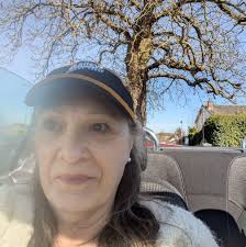 Evening, Wouls anyone know of a business in or close to Braintree where I  could rent a room/space hourly for Sports Massage, Injury Rehabilitation &  Acupuncture please? Thank you Sam