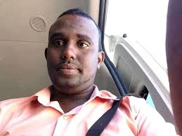 🛑🔴 #DJIBOUTI 🇩🇯 ➪Mon oncle #Fouad_Youssouf_Ali avait un rêve depuis son  jeune âge c'etait d être pilote .Son voeux se réalisa mais il a été victime  d'une injustice qui l'a conduit à