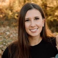 Mallory Leach's Instagram, Twitter & Facebook