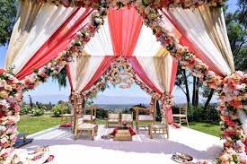 Outdoor Indian Wedding Mandap Outdoor Indian Wedding Indian Wedding Decorations Outdoor Hindu Wedding