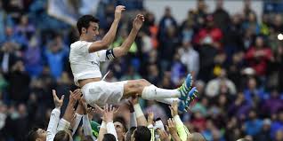 Di suatu video youtube saya menemukan salah satu contoh kerja keras seseorang sebelum sukses … tiap hari dia memanfaatkan waktunya semaksimal mungkin Marcelo Arbeloa Contoh Kerja Keras Dan Kerendahan Hati Bola Net