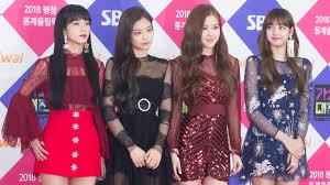 Stellt euch mal vor blackpink und ariana grande bringen tatsächlich einen gemeinsamen song raus? Blackpink Ariana Grande Collaboration Clue Who S The Featured Artist Stylecaster