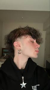 Allan Maxwell adlı kullanıcının Cortes de pelo panosundaki Pin