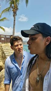 No estoy enojada, enojado puede pero enojada noooo Jonaa Aviila ,  #gruñolovers #JuanSilva #elgruñon #Durango #jonamtz #familiapeluche  #Ludovico #ludovicopeluche #federicapeluche #federica Consuelo ...