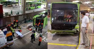 Fourteen persons were conveyed to hospital after an accident involving a collision between two buses at bukit batok bus interchange on sunday (11 july). V5hff4tu6hxlhm