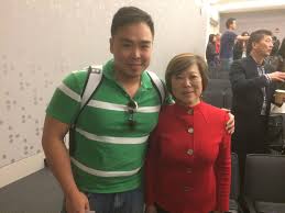 費德創辦人bob 左 與唐南珊博士 右 於波士頓台灣生技論壇 boston taiwanese biotechnology symposium mens tops polo ralph lauren mens polo