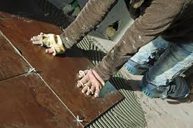 Beim halbverband sind die fliesenreihen um die hälfte versetzt. Verlegeplan Fur Bodenfliesen So Gehen Sie Vor Heimwerkertricks Net