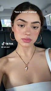 Laura Carrano's Instagram, Twitter & Facebook