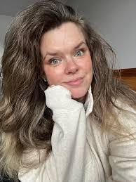 Bonnie Erbe's Instagram, Twitter & Facebook