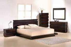 Kings brand 6 piece blackbrown wood modern king size bedroom furniture set bed dresser mirror chest 2 night stands. Modern Brown Lacquer Finish King Size Bedroom Set 5pcs Italy J M Knotch Walmart Com Walmart Com