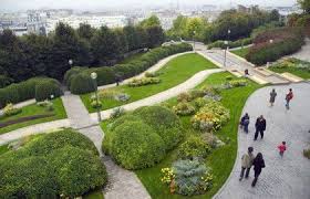 Parc De Belleville Paris Tourist Office Paris Tourist Paris Travel Great View