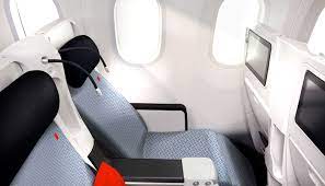 The seats do not recline, the seat back is at a fixed angle, you sort of slide down, moving your bottom forward pushing your head down into your chest. Air France Mit Neuer Economy Und Premium Economy In Der A330 Business Traveller