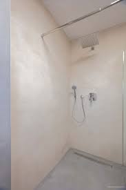 Akzentwand aus holz im bad. Fugenloses Bad Fugenlose Dusche Ohne Fliesen Bad Ohne Fliesen