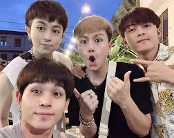 Jun phạm, trang thông tin chính thức về nhạc jun phạm, toàn bộ bài hát mới nhất đầy đủ video clip mv hot nhất và album hay nhất của jun phạm. Gil Le Va Jun Pháº¡m Giá»'ng Há»‡t Nhau Trong Láº§n Ä'áº§u Chá»¥p áº£nh 2sao