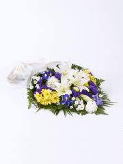 We can offer same day and next day flower delivery options to all. Funeral Flower Arrangements Flowers For Funerals Interflora