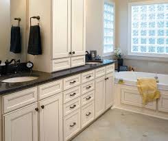 Color Wood And Door Style Of Cabinets Dilemma Please Help Kitchens Forum Gardenweb Kitchen Cabinet Molding Kitchen Remodel Aristokraft Cabinets
