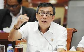 Salah satunya yaitu yasonna laoly yang memang tengah sibuk menjalankan tugas sebagai menteri. Menkumham Yasonna Laoly Malu Indonesia Masih Pakai Dasar Hukum Warisan Belanda