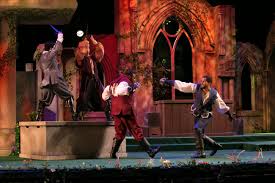 (look for shakespeare's servants for comic relief.) Commonwealth Sharespeare S Romeo Juliet Brings Crushing Tragedy 5 Stars Bostoneventsinsider