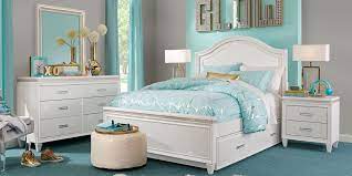 Explore these teen bedroom ideas for chic solutions. Teenage Bedroom With White Furniture Novocom Top