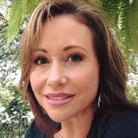 Deidre Wolf's Instagram, Twitter & Facebook