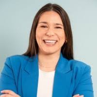 Ashley Clemmons's Instagram, Twitter & Facebook