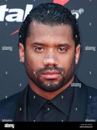 Soldier posing hi-res stock photography and images