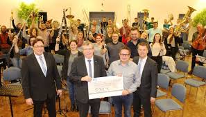 Refinance vehicles financed elsewhere to potentially lower your rate. Raiffeisen Volksbank Bad Staffelstein Eg 5 000 Euro Fur Kreisorchester Lichtenfels