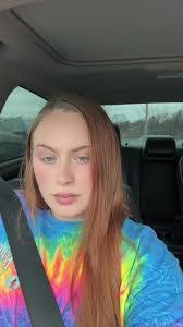 Layla Barlow's Instagram, Twitter & Facebook