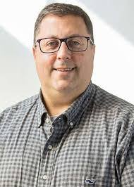 Douglas Renner's Instagram, Twitter & Facebook