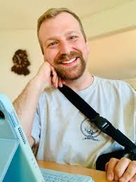 RECOVERY UPDATE: I HAD A SPECIAL SUNDAY VISITOR! 👯‍♀️🎂 The person who  helped me out tremendously at the very onset of this whole shoulder debacle  ended up coming back to the scene