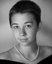 Jasmine Kern's Instagram, Twitter & Facebook