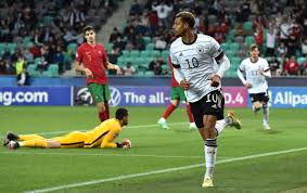Vítor tiago de freitas fernandes (born 11 february 1986), commonly known as vitinha, is a portuguese footballer who plays as a left back for romanian club cso cugir. Ainda Nao Foi Desta Portugal Perde Na Final Do Europeu Sub 21 Nmecha Deu Sequencia Ao Dominio Da Alemanha Que Teve Lances Para Vencer Por Mais Diogo Costa Evitou Goleada Vitinha Desperdicou A Melhor Oportunidade Dos Lusos Florentino Teve