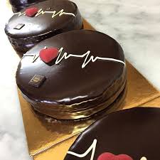 Consegna fiori a domicilio, ma anche torte in tutta italia a partire da 27€. Dolce Mente Su Instagram Sacher Per San Valentino Sachertorte Torte Chocolate Sacher Cioccolato Love Sanvalentino Cioccolato Dolci San Valentino