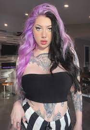 ravengriim on X: Staring contest?? Ok 3..2..1..GO!  t.cozzdr1beV5S  X