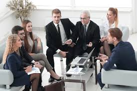 Casa de asigurari a avocatilor din romania a fost infiintata prin legea din 1931 si a functionat si functioneaza si astazi, deci putem spune ca avem peste 80 de ani de experienta. Caav Ro