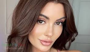 Carolina White's Instagram, Twitter & Facebook