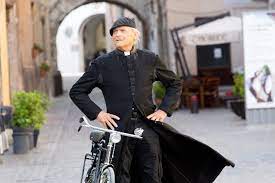Presbitero parroco della parrocchia di san giovanni a gubbio e in seguito della parrocchia di santa eufemia a spoleto. Via Alle Riprese Di Don Matteo 13 Terence Hill Sul Set A Spoleto Dal 7 Giugno