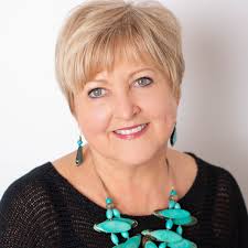 Wanda Cain's Instagram, Twitter & Facebook