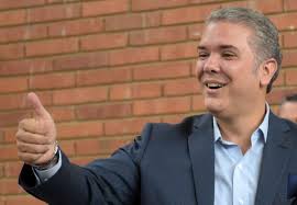 Duque se reunió con el expresidente gaviria para estudiar alcances de la ley de financiamiento. Ivan Duque E Eleito Presidente Da Colombia