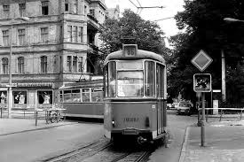 Berlin Grunau 1979 Rechts Geht Es Zum Kaffee Liebig Das Einzig Im Original Erhalten Gebliebene Jugendstil Kaffeehaus In Berli Berlin Stadt Berlin Heute Berlin