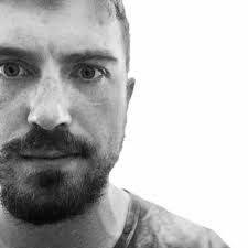 Justin Pringle's Instagram, Twitter & Facebook