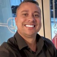 100+ perfis com “Sagas”